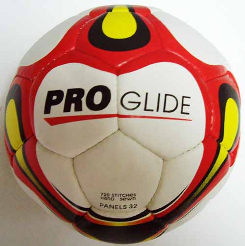 Мяч футбольный CLIFF PRO GLIDE Мяч футбольный CLIFF PRO GLIDE